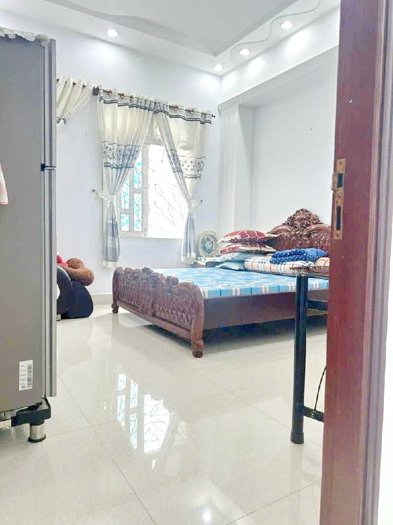 Bán nhà 3 lầu hẻm xe tải gần cầu Chữ Y P.Chánh Hưng Quận 8